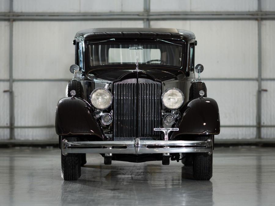  Packard Super Eight Club Sedan 1934 года  (фото 5 из 12)